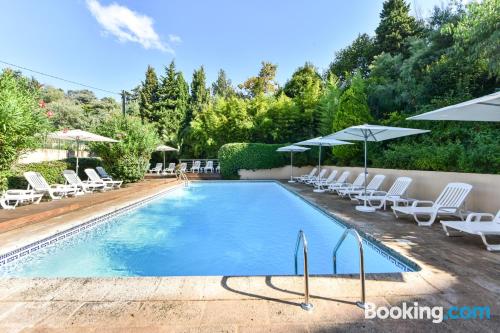 Apartamento com piscina em Cannes La Bocca.