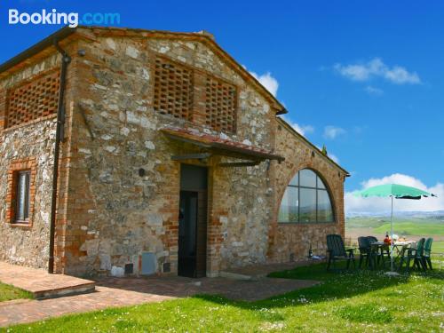 Wohnung für Familien in San Lorenzo a Merse. Pool und Terrasse