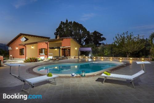 Appartement avec piscine. À Castellammare Del Golfo