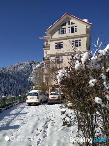 Praktische Ferienwohnung in Shimla. Haustier erlaubt