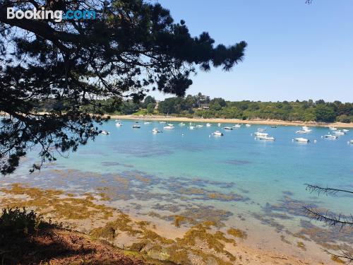 Appartement met terras in Saint-Briac-sur-Mer.