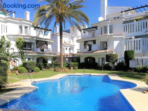 Apartamento de 120m2 en Marbella con terraza y wifi