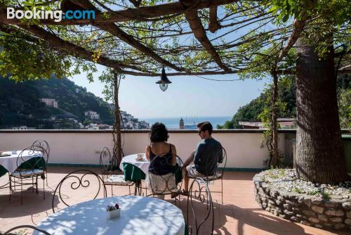 Apartamento com terraço, em excelente posição de Amalfi