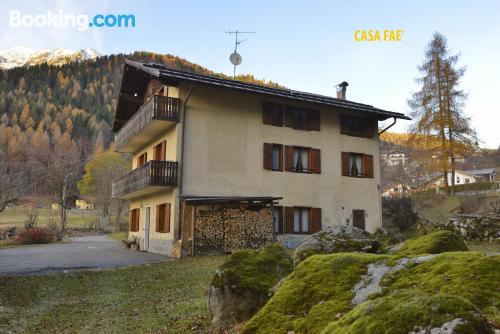 Appartamento con internet e terrazza. Madonna Di Campiglio ai vostri piedi!.