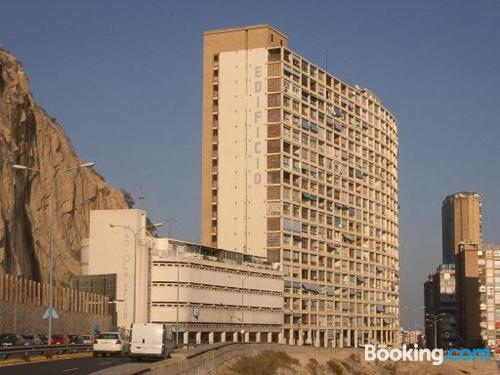 Minime appartement pour deux personnes. Alicante est votre!.