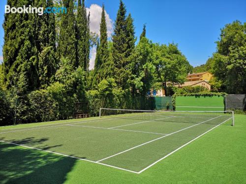 Gran apartamento en Montauroux con conexión a internet y terraza