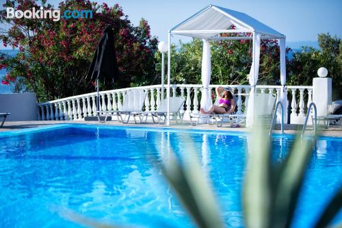 Ferienwohnung mit heizung. Pool und Terrasse