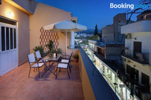 Apartamento em Chania. Internet e terraço