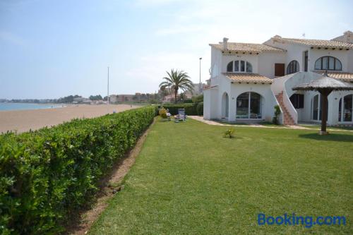 Apt mit pool und terrasse. In Denia.