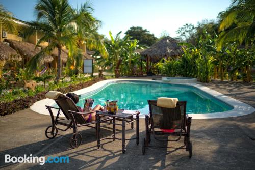 Vaste appartement avec deux chambres, avec terrasse!