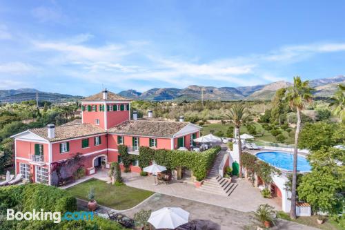 Apartamento com terraço em Sardina