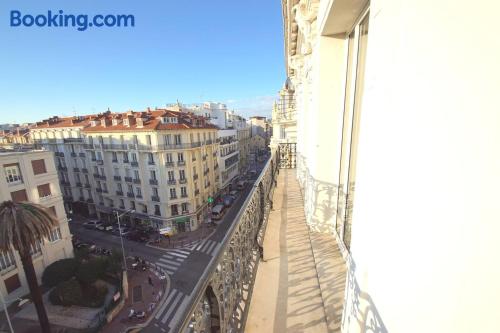 Centraal Nice appartement. Terras!.