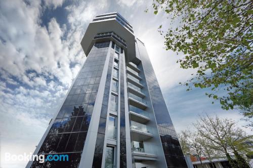 Appartement avec terrasse, dans le centre-ville