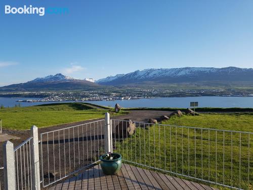 Akureyri a portata di mano! Terrazza e Internet