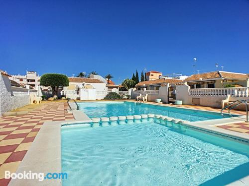 Appartement avec wifi. Terrasse!.