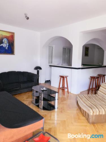 Apartamento con terraza en Cetinje