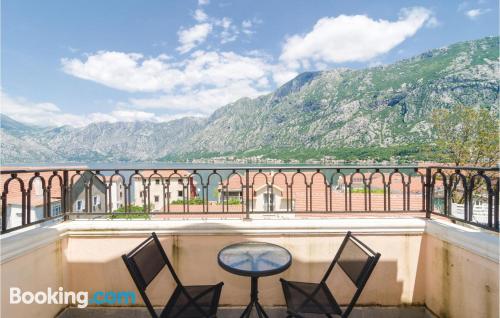 Apartamento de 36m2 em Kotor. Ideal!