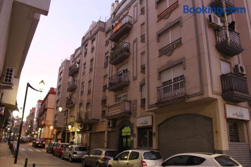 Ceuta à vos pieds!, dans le centre.