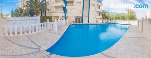 Apartamento com piscina e ar em Gandia