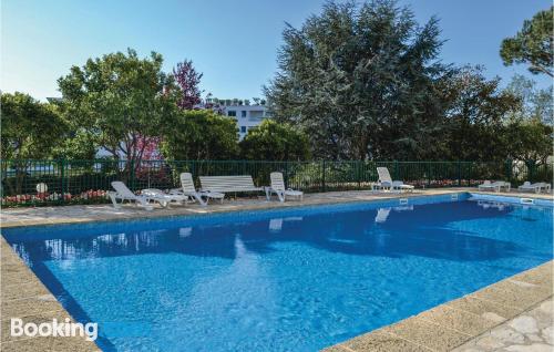 One bedroom apartment in Cannes. Pool!