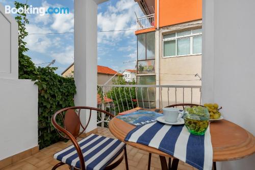 Apartamento com terraço em Makarska