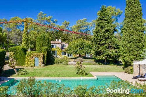 Best location and terrace in Valbonne with heat