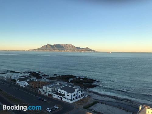 Groot appartement met 2-kamer, in een uitstekende positie von Bloubergstrand