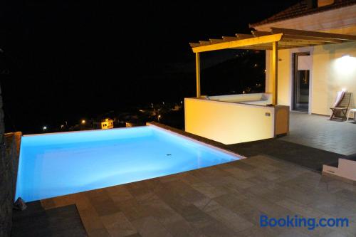 In Arco da Calheta with 2 bedrooms.