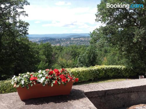 Appartement de deux chambres à Saignon. Terrasse!