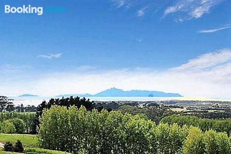 Ferienwohnung mit Balkon. In Mangawhai