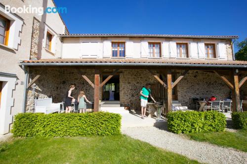 Ferienwohnung mit w-lan und Balkon. In Roussines