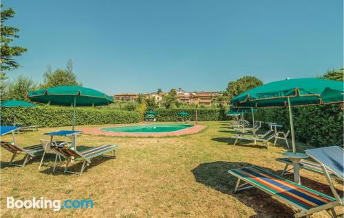 Appartement à Tuoro sul trasimeno, parfait pour 5 ou plus