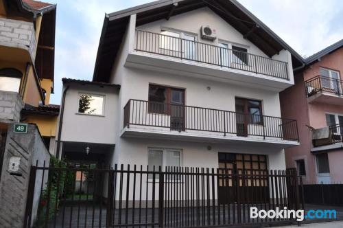 Gran apartamento en Sarajevo con terraza.