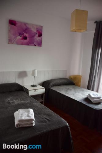 Apartamento de tres dormitorios en Madrid con wifi y terraza.