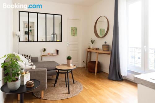 Apartamento de 28m2 en París con internet.