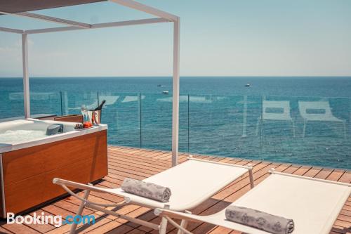 Appartamento con wifi e terrazza, a Giardini Naxos.