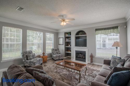 Place in Gulfport. Three rooms!