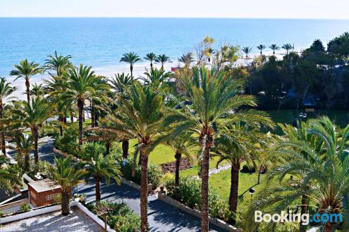 Appartamento con terrazza. Alicante ai vostri piedi!