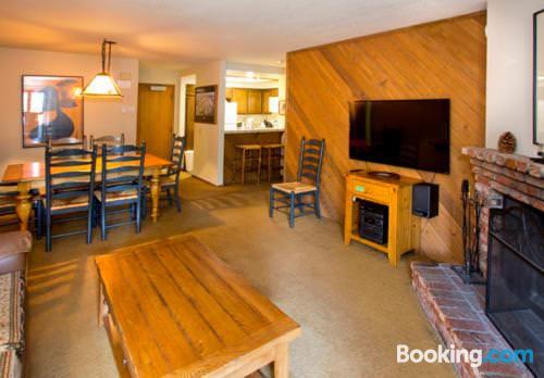 Gran apartamento de dos habitaciones en Mammoth Lakes.