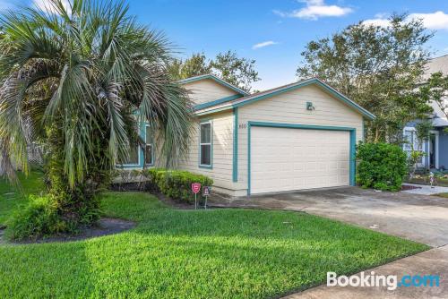 Sleep in Jacksonville Beach with one bedroom apartment.