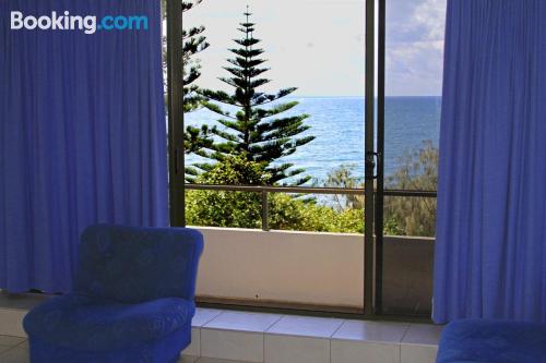 Grand appartement avec deux chambres. À Caloundra