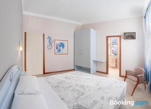 Stay cool: air-con home in Sestri Levante. Homey and in midtown