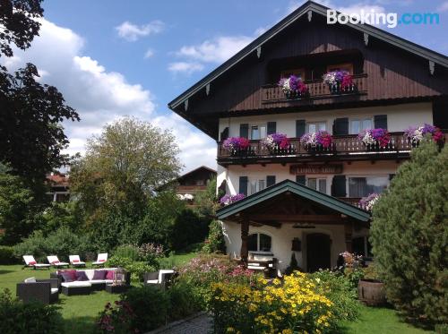 Appartement met terras. Bad Wiessee vanuit uw raam!