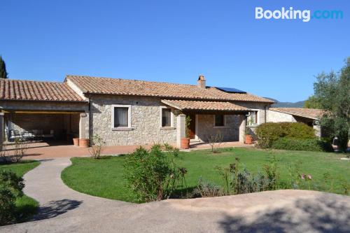 Prático apartamento para duas pessoas, no centro de Saturnia.