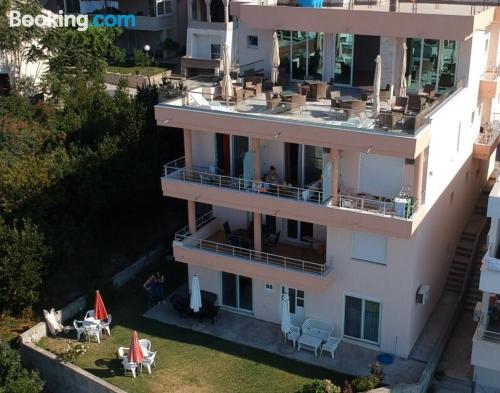 Ferienwohnung mit Balkon und Internet. In Ulcinj