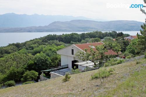 Apt mit terrasse. Ideal für familien.