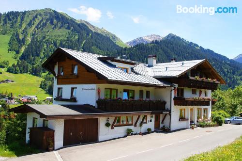 Wohnung mit w-lan und Terrasse. Zentrale!