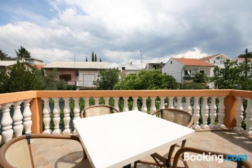 Appartement avec terrasse. À Vodice.