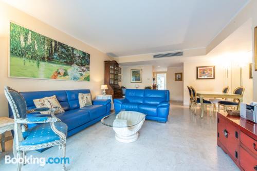 Espacioso apartamento en Cannes. Centro.