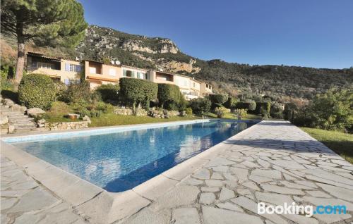 Appartement avec piscine. À Tourrettes-sur-Loup.